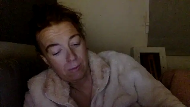 Snapshot of Bellababexox chatting on 05.18.26 Bellababexox online show from 05.18.26