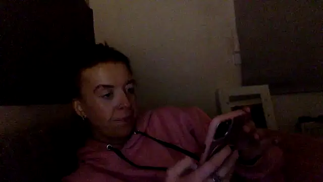 Snapshot of Bellababexox chatting on 05.24.26 Bellababexox online show from 05.24.26