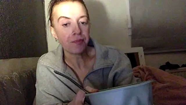 Snapshot of Bellababexox chatting on 06.11.26 Bellababexox online show from 06.11.26