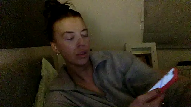 Snapshot of Bellababexox chatting on 06.18.26 Bellababexox online show from 06.18.26