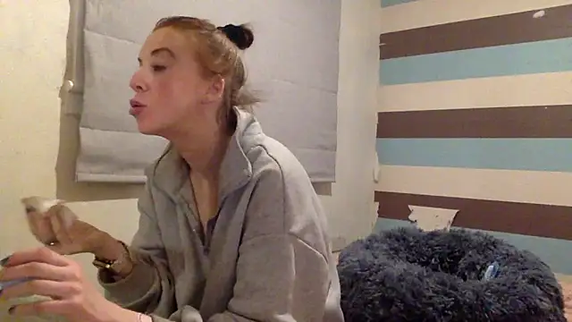 Snapshot of Bellababexox chatting on 06.22.26 Bellababexox online show from 06.22.26