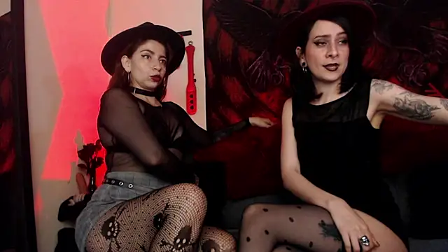 Snapshot of MistressEvangelinemourne chatting on 04.10.26 MistressEvangelinemourne online show from 04.10.26
