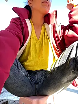 Huong-Ly online show from 11.29.25