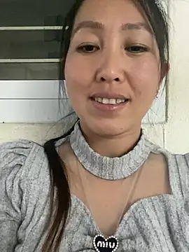 Snapshot of Huong-Ly chatting on 01.19.26 Huong-Ly online show from 01.19.26