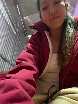 Snapshot of Huong-Ly chatting on 02.01.26 Huong-Ly online show from 02.01.26