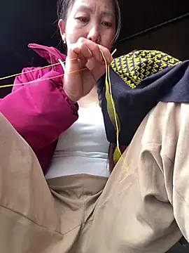 Snapshot of Huong-Ly chatting on 02.04.26 Huong-Ly online show from 02.04.26