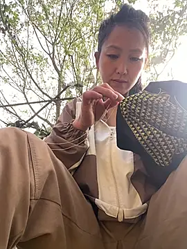 Snapshot of Huong-Ly chatting on 02.05.26 Huong-Ly online show from 02.05.26