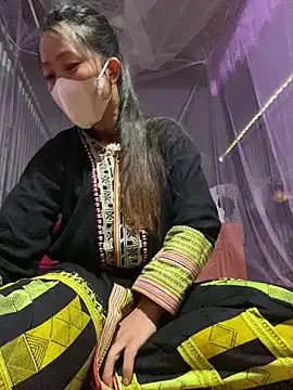 Snapshot of Huong-Ly chatting on 02.19.26 Huong-Ly online show from 02.19.26