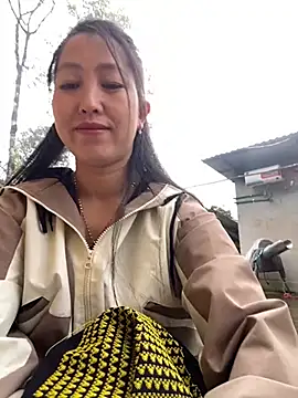 Snapshot of Huong-Ly chatting on 02.25.26 Huong-Ly online show from 02.25.26