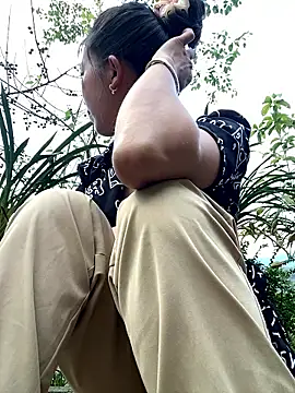 Snapshot of Huong-Ly chatting on 03.02.26 Huong-Ly online show from 03.02.26