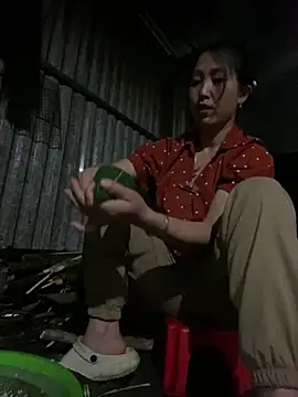 Snapshot of Huong-Ly chatting on 03.07.26 Huong-Ly online show from 03.07.26