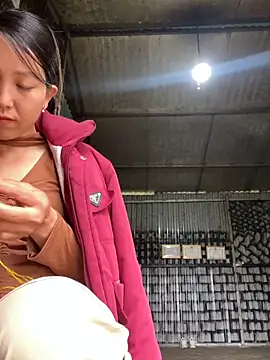 Snapshot of Huong-Ly chatting on 03.16.26 Huong-Ly online show from 03.16.26