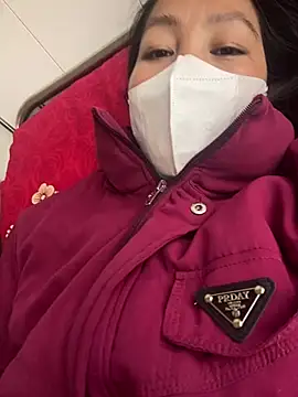 Snapshot of Huong-Ly chatting on 03.19.26 Huong-Ly online show from 03.19.26