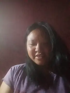 Snapshot of MuiNay chatting on 09.19.25 MuiNay online show from 09.19.25