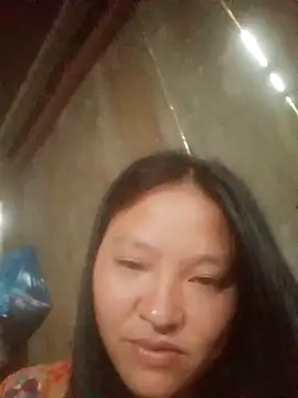 Snapshot of MuiNay chatting on 09.21.25 MuiNay online show from 09.21.25