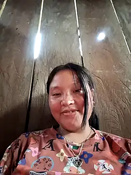 Snapshot of MuiNay chatting on 09.25.25 MuiNay online show from 09.25.25