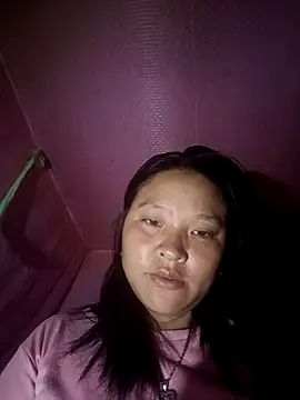 Snapshot of MuiNay chatting on 09.25.25 MuiNay online show from 09.25.25