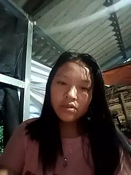 Snapshot of MuiNay chatting on 09.26.25 MuiNay online show from 09.26.25