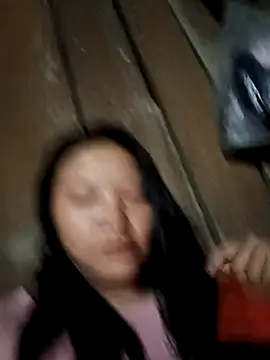 Snapshot of MuiNay chatting on 09.30.25 MuiNay online show from 09.30.25