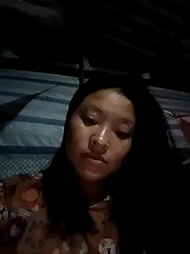 Snapshot of MuiNay chatting on 10.10.25 MuiNay online show from 10.10.25