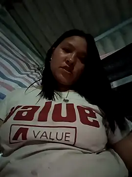 Snapshot of MuiNay chatting on 10.11.25 MuiNay online show from 10.11.25