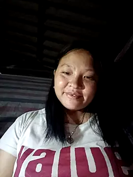 Snapshot of MuiNay chatting on 10.12.25 MuiNay online show from 10.12.25