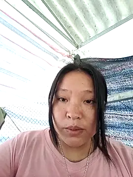 Snapshot of MuiNay chatting on 10.15.25 MuiNay online show from 10.15.25