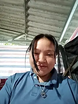 Snapshot of MuiNay chatting on 10.23.25 MuiNay online show from 10.23.25