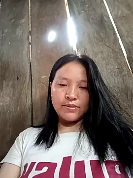 Snapshot of MuiNay chatting on 10.30.25 MuiNay online show from 10.30.25