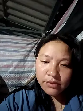 Snapshot of MuiNay chatting on 11.03.25 MuiNay online show from 11.03.25