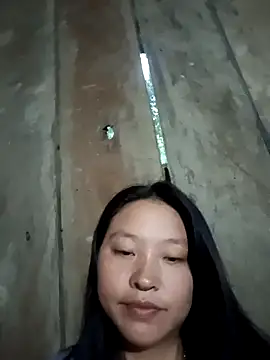 Snapshot of MuiNay chatting on 11.09.25 MuiNay online show from 11.09.25