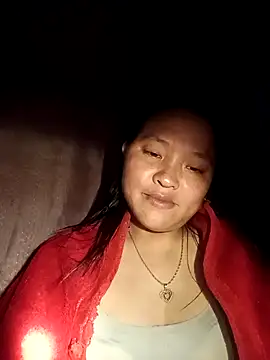 Snapshot of MuiNay chatting on 11.11.25 MuiNay online show from 11.11.25