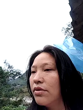 Snapshot of MuiNay chatting on 11.13.25 MuiNay online show from 11.13.25