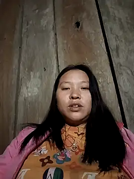 Snapshot of MuiNay chatting on 11.15.25 MuiNay online show from 11.15.25