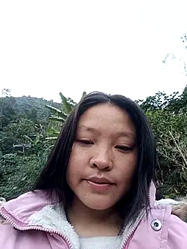 Snapshot of MuiNay chatting on 11.25.25 MuiNay online show from 11.25.25