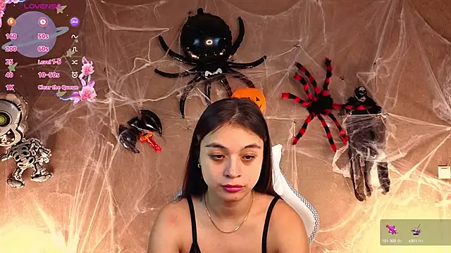 Snapshot of Leila_Hefner chatting on 10.16.25 Leila Hefner online show from 10.16.25