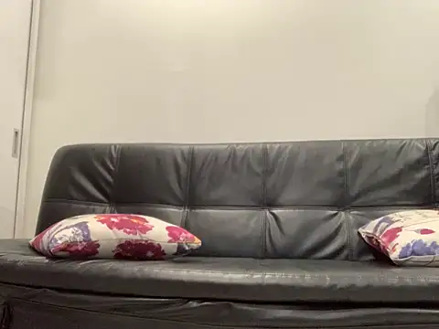 AnnaCR666 online show from 10.18.25