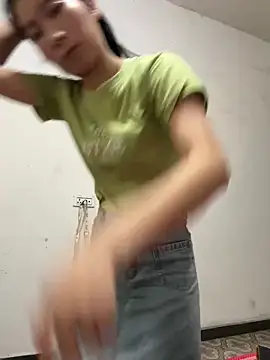 crhong666 online show from 09.08.25