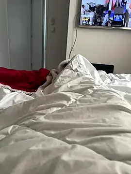 LesAmantsAE2 online show from 10.16.25