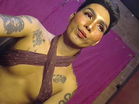 Snapshot of _lexa_ chatting on 09.11.25 lexa online show from 09.11.25