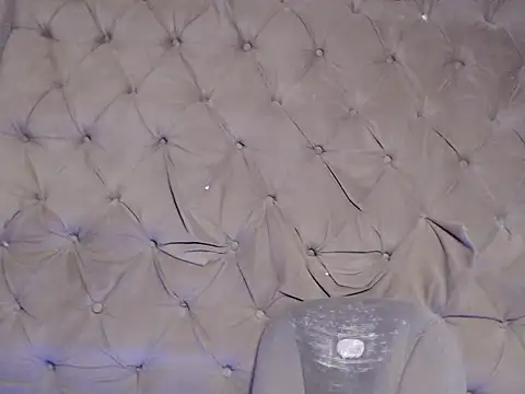 Snapshot of _lexa_ chatting on 09.19.25 lexa online show from 09.19.25