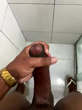 Roberto0o01 online show from 11.17.25