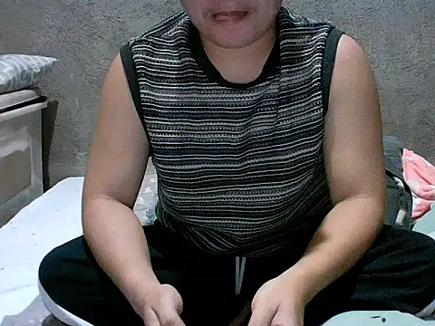 Snapshot of alhex_gay26 chatting on 02.25.26 alhex gay26 online show from 02.25.26