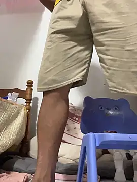 Snapshot of hotboy2x chatting on 09.10.25 hotboy2x online show from 09.10.25