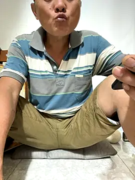 Snapshot of hotboy2x chatting on 10.10.25 hotboy2x online show from 10.10.25