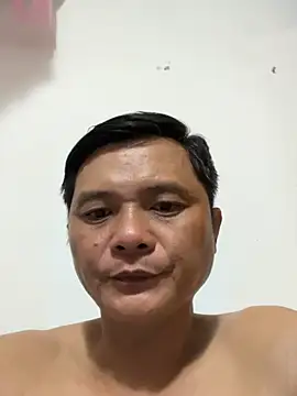 Snapshot of hotboy2x chatting on 10.26.25 hotboy2x online show from 10.26.25