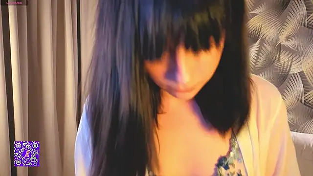 Honeey Beee online show from 09.14.25