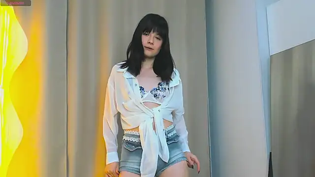 Honeey Beee online show from 09.25.25