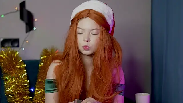 Snapshot of Stella_Vanila chatting on 12.22.25 Stella Vanila online show from 12.22.25