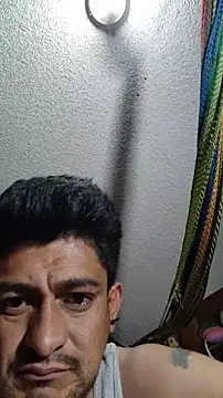 Snapshot of titolovemilfs chatting on 12.19.25 titolovemilfs online show from 12.19.25